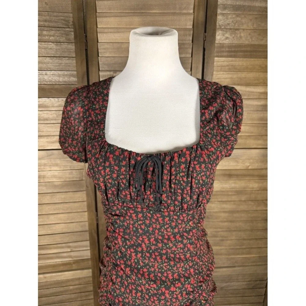Cotton‎ Candy LA Red Floral Ruched Mini Dress Short Puff Sleeve Square Neck Med